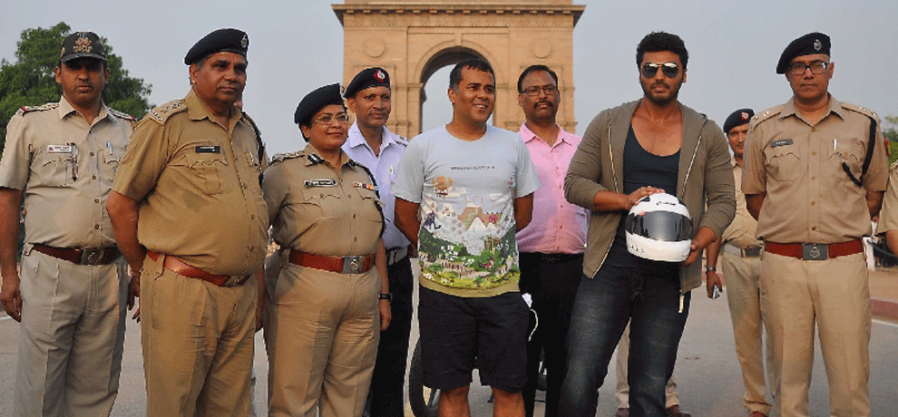Arjuna was not wearing helmet because of hair gel, were to India Gate for traffic awareness 