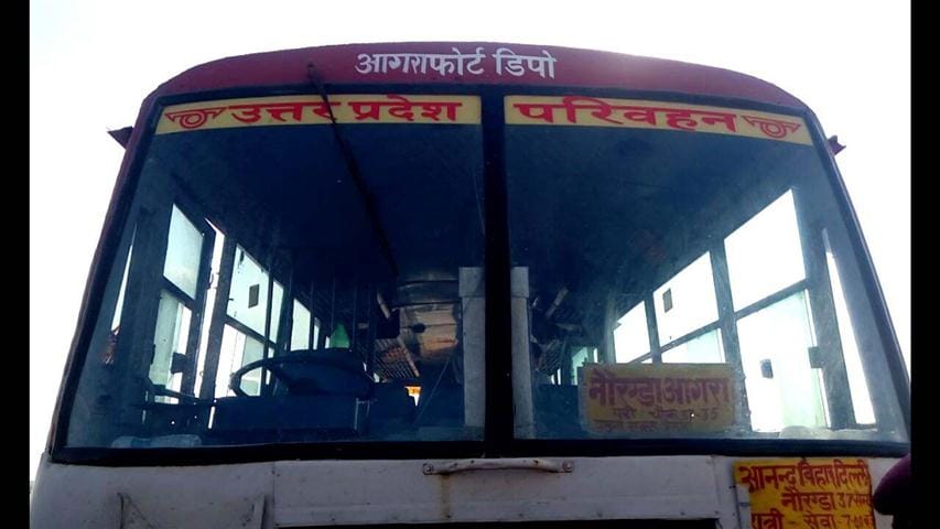 Loot in Bus on Express way