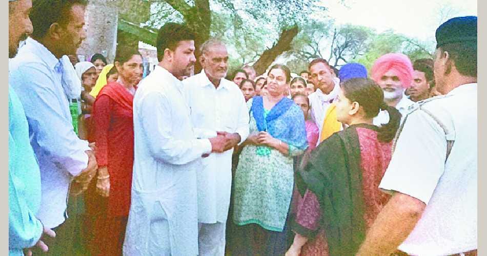 clean indian mission, DC catch open toilet, open defacation, gvernment policy, sirsa