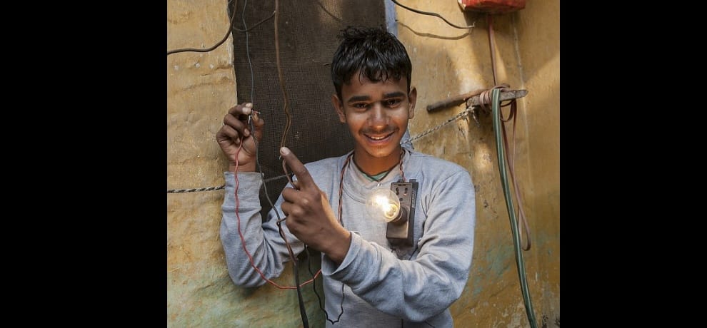 human lightbulb! The 'electric boy' of India deepak jangra can withstand shocking 11,000 volts