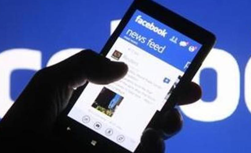 Facebook starts testing offline video feature on Android