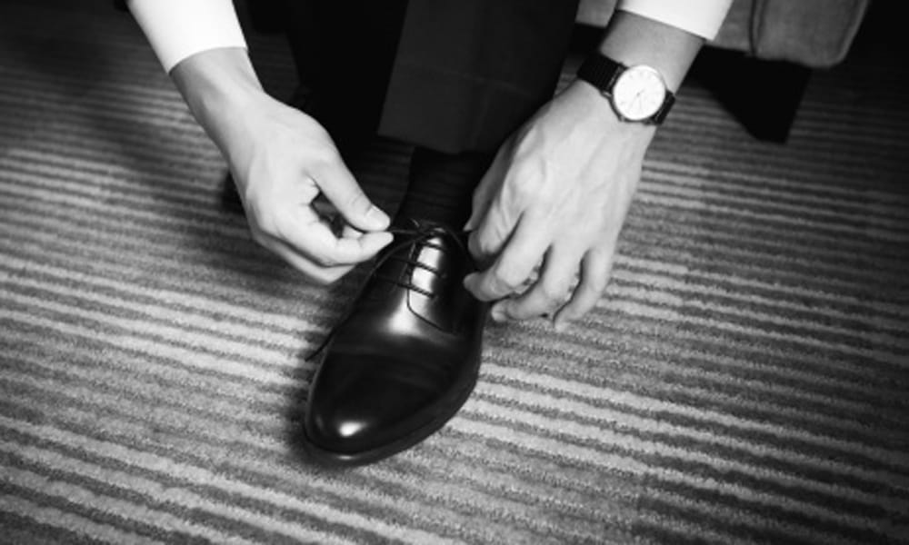 tips take care of your shoes in monsoon