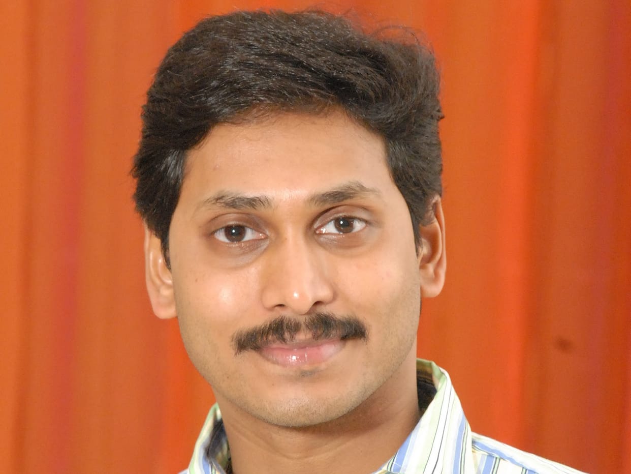  The ED has attached properties worth Rs 749 cr of YSRCP leader Jagan Mohan Reddy