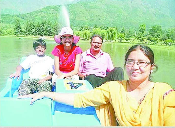 Munir came into prominence by Tnjil's  murder 