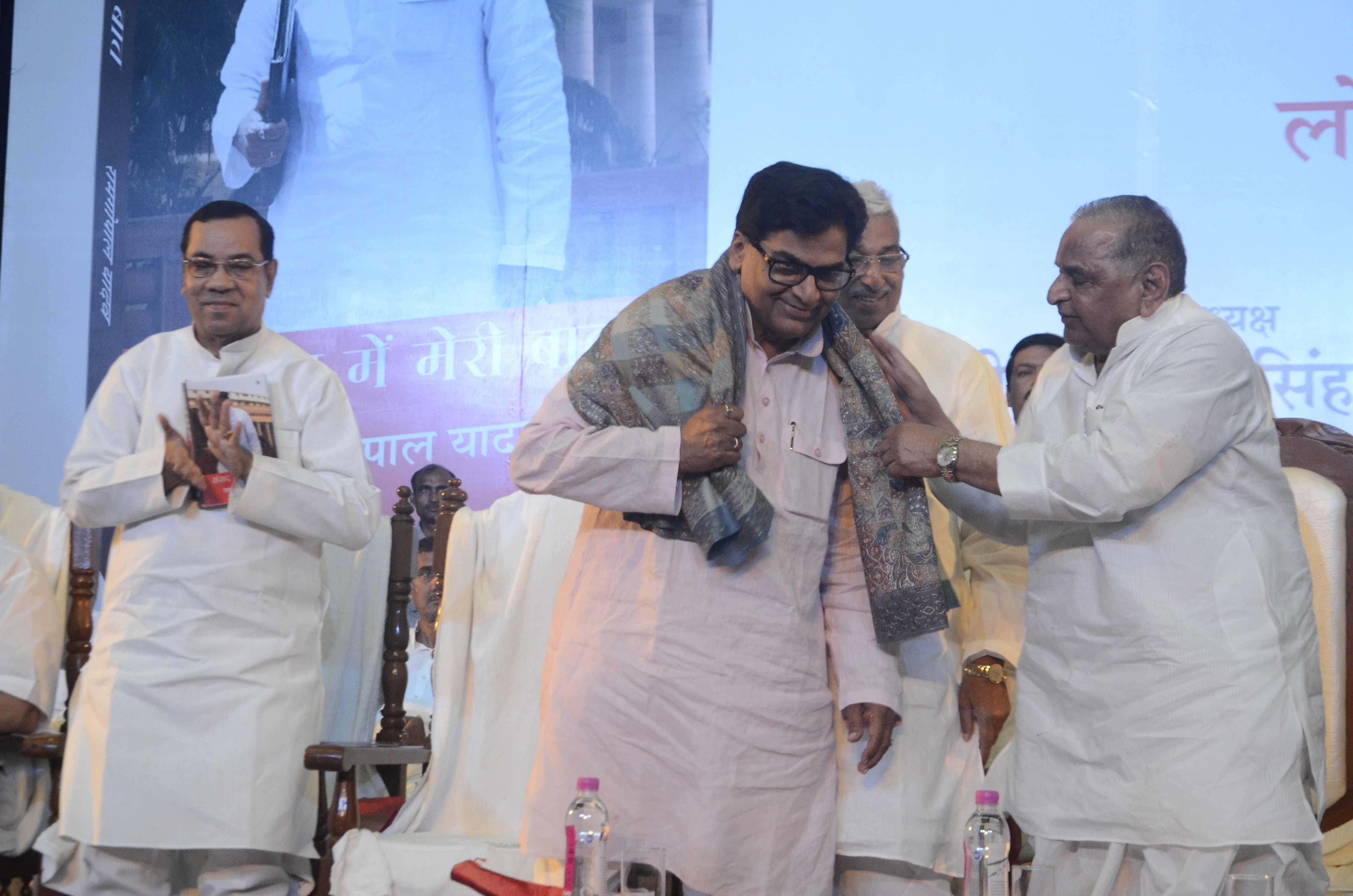 pictures of ram gopal yadav birthday celebration in lucknow