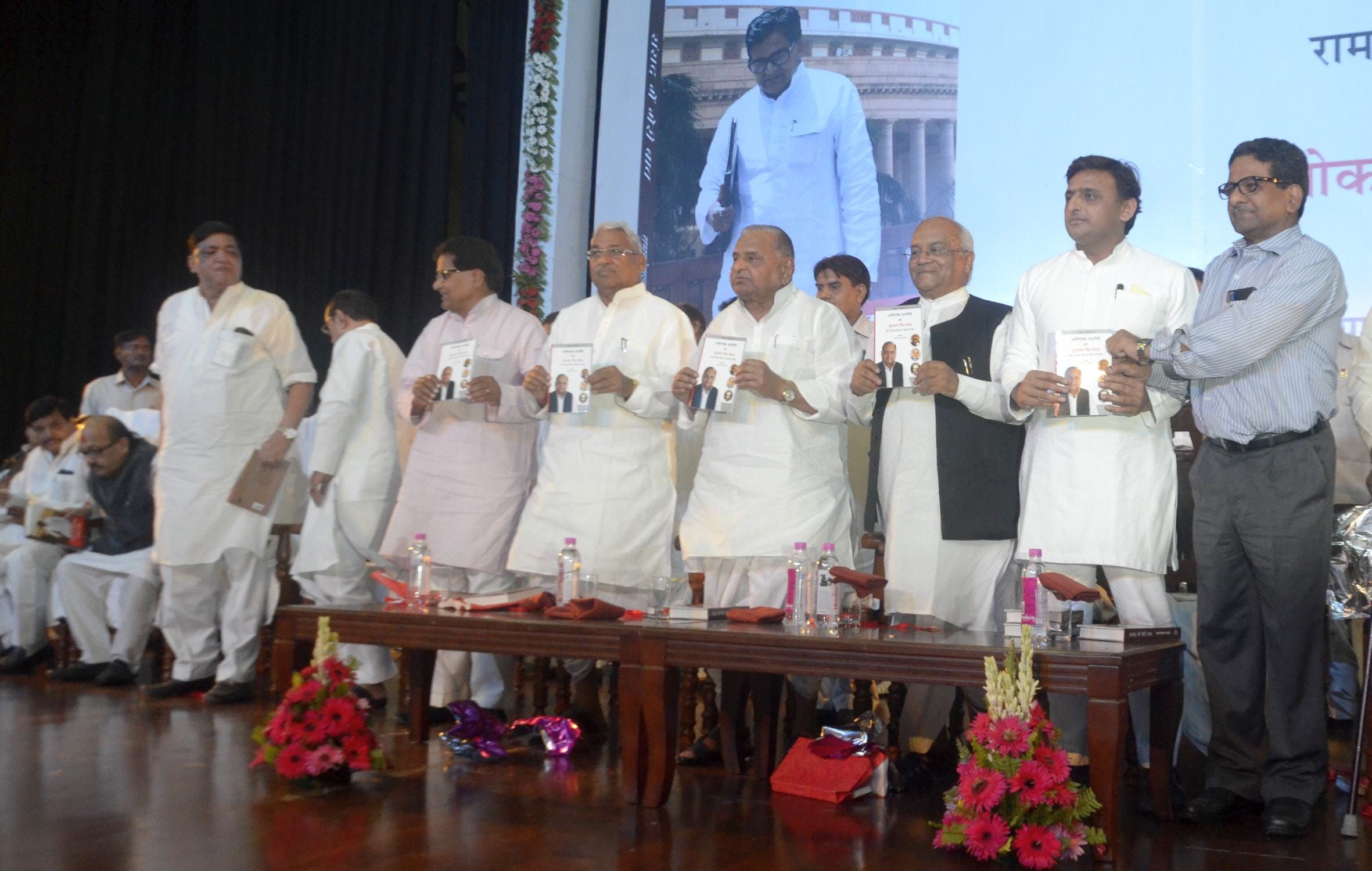 pictures of ram gopal yadav birthday celebration in lucknow