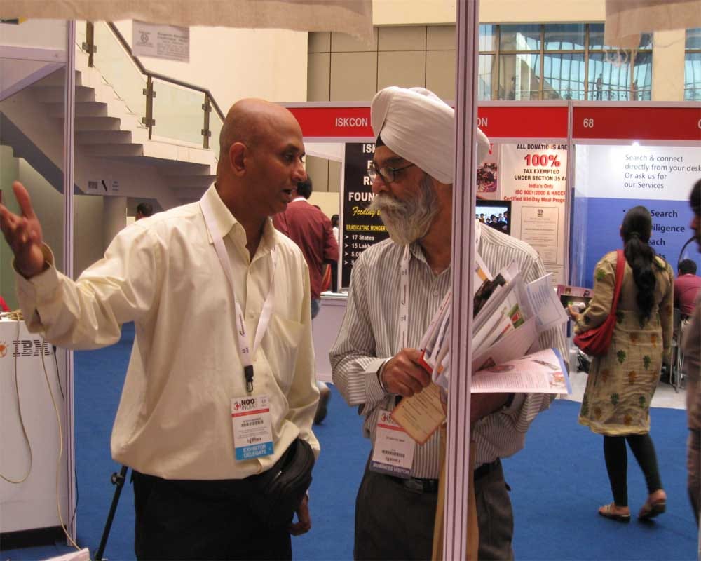 This man started life from Mumbai slum area and now a successful dentist