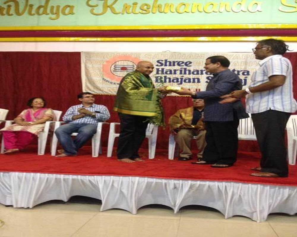 This man started life from Mumbai slum area and now a successful dentist