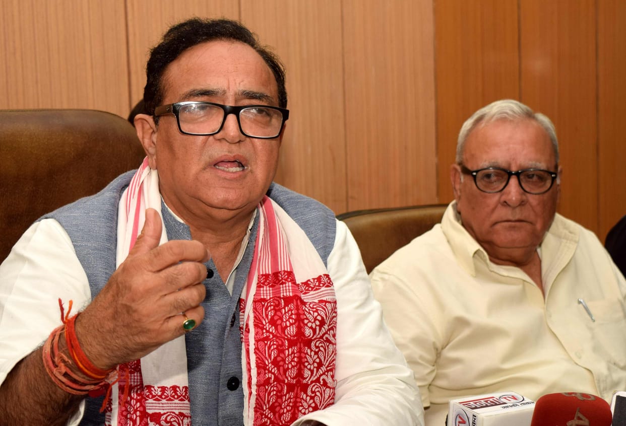 captain ajay yadav left congress, sent resignation to sonia gandhi