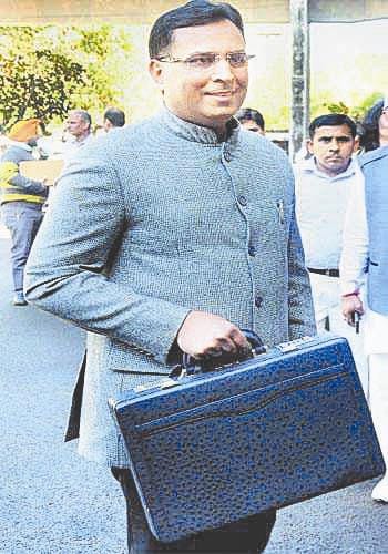 Capton Abhimanu, Dusyant Chautala, Hisar