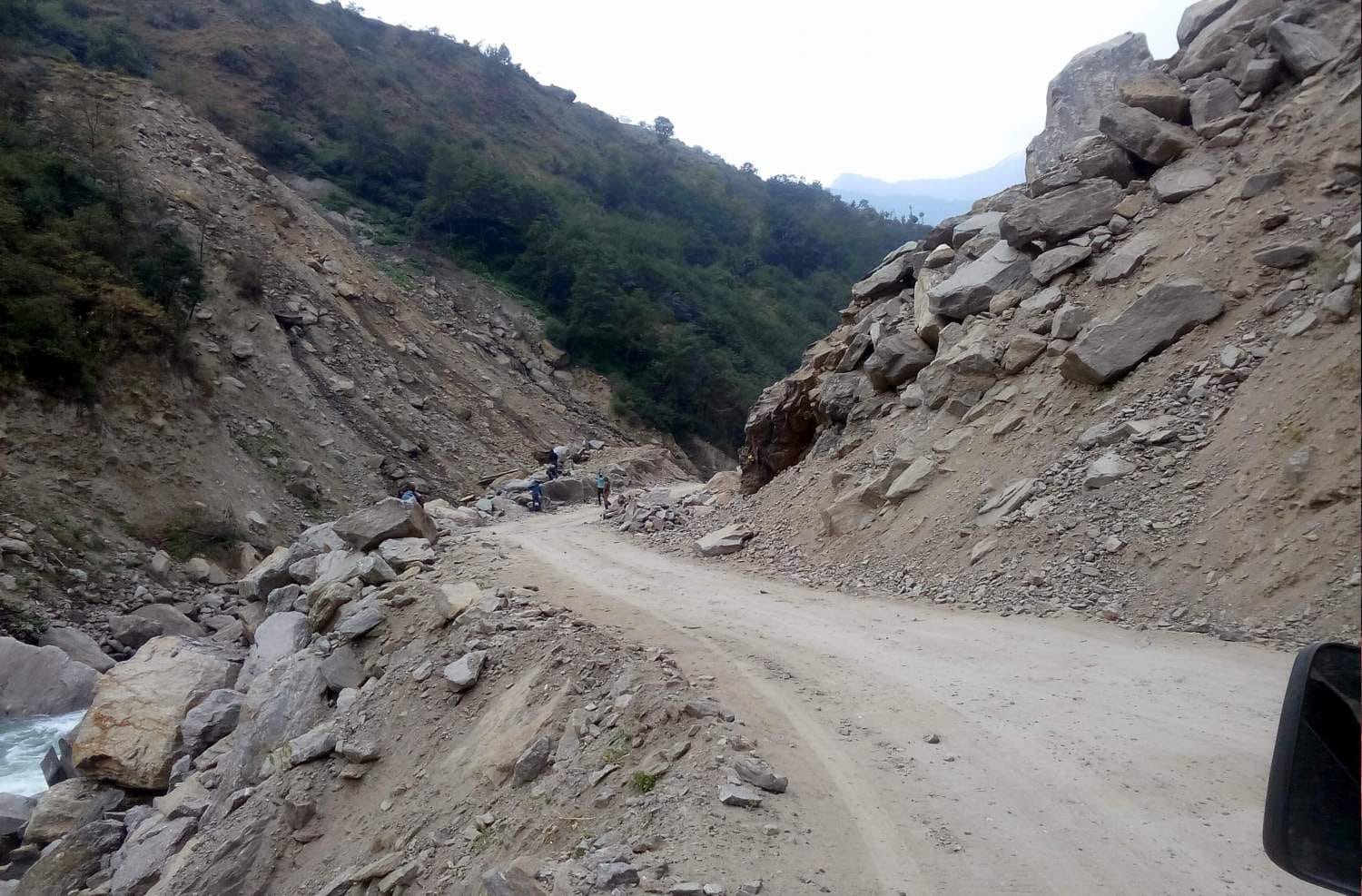 danger zone of badrinath highway