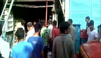 Fire breaks out in a medical store in Andheri West, eight died