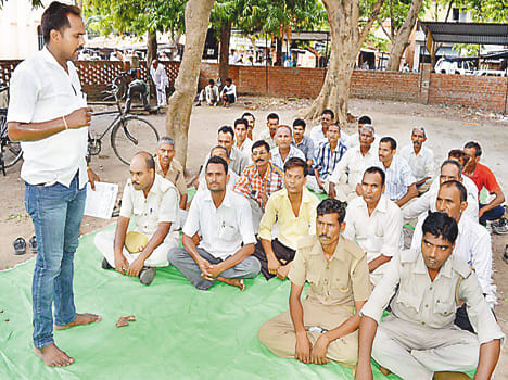 Assurance of equal pay for soldiers