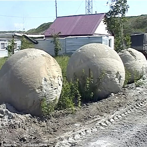 colour changing jurassic pearl found in siberia