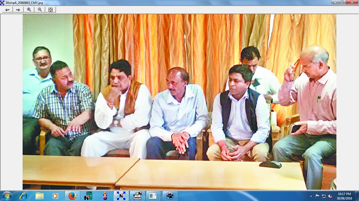 busnessman And congress leaders become angry