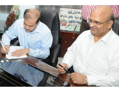 Praveer kumar executive chief secretary of Uttar Pradesh.