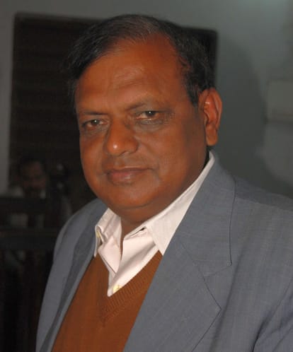 senior leader rk chaudhry left  BSP