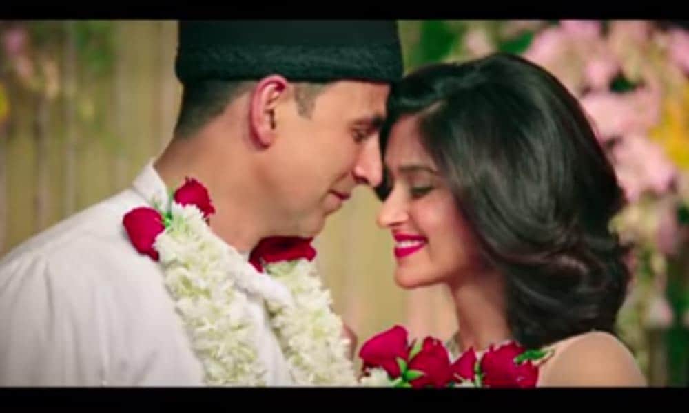 akshay kumar's rustom trailer released
