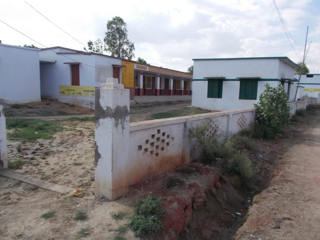No electricity and no drinking water in schools