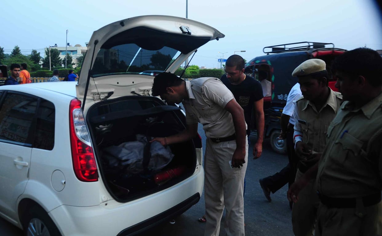 terrorist, terror attack in delhi, terrorist attacks,  Hizbul commander, terror attack, high alert