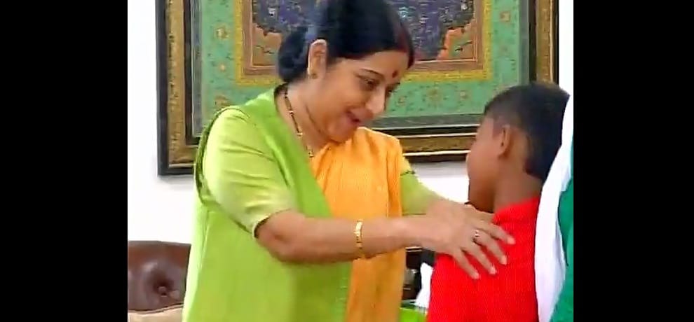 delhi boy sonu who was abducted 6 years ago, returns to his family from bangladesh