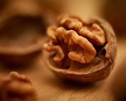 Simple ways to slow the aging process naturally