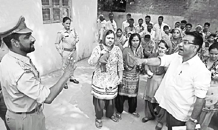 SDM called the police, Anganwadi unconscious
