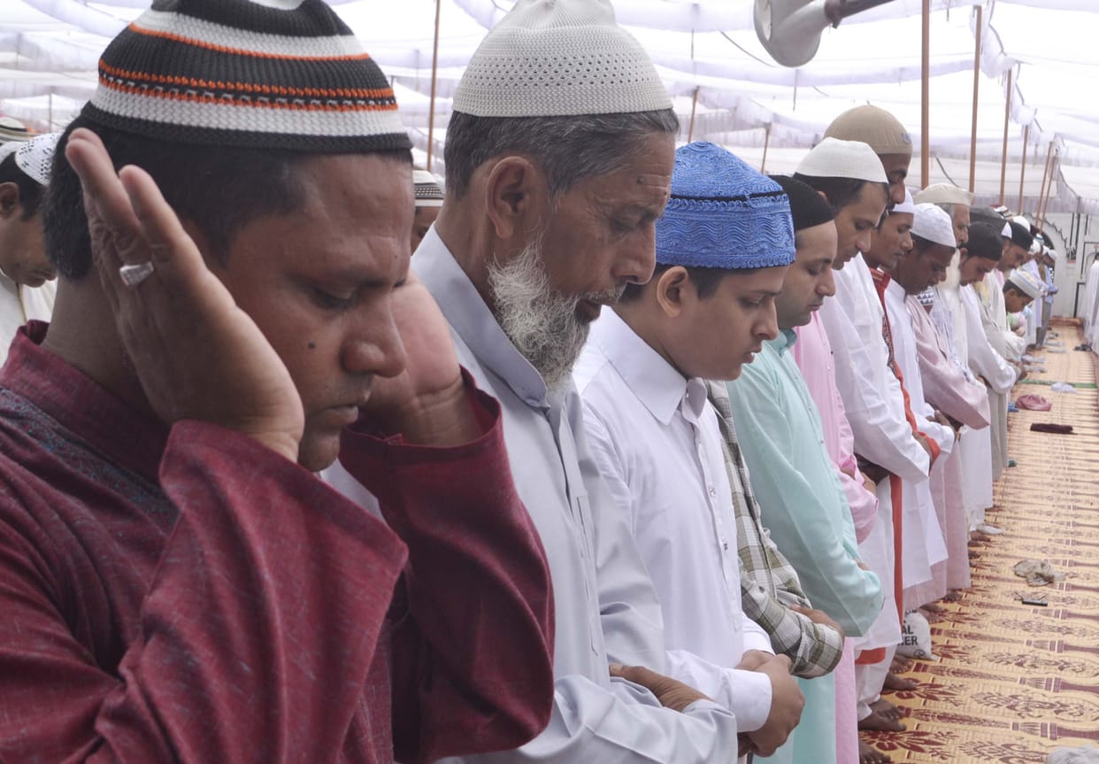 Bye: God's Bargah head bowed in millions
