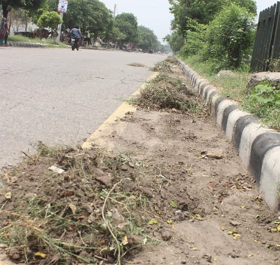 panchkula, Carelessness, cleaning, drainage system, Huda, panchkula