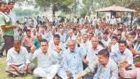 electricit workers strike, 22 workers dismiss, administration order, kaithal