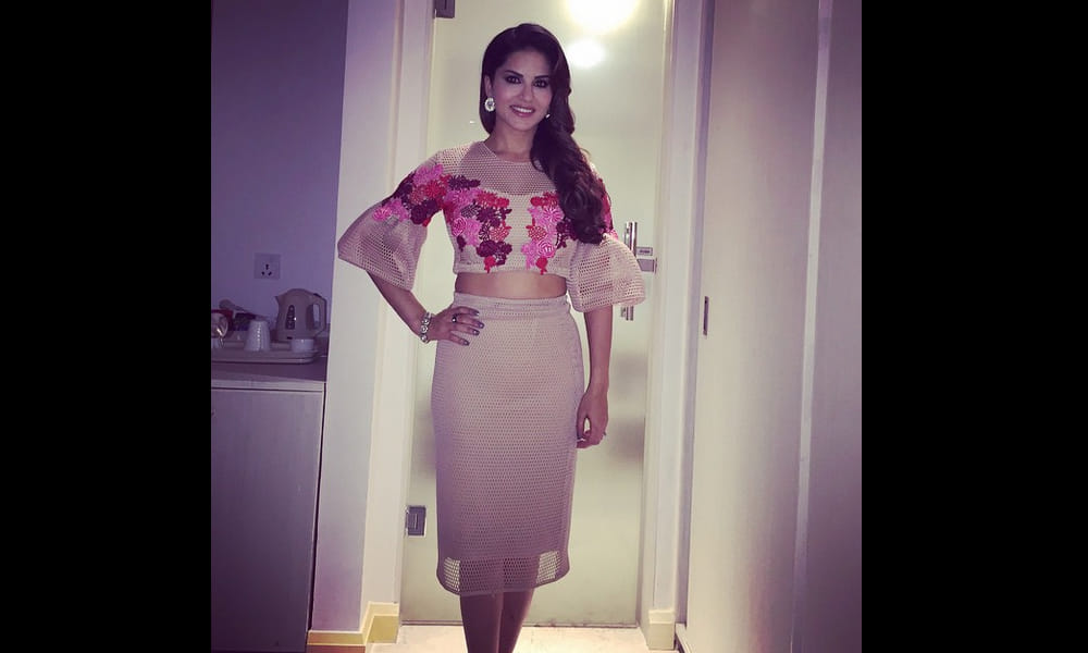 glamorous pictures of sunny leone