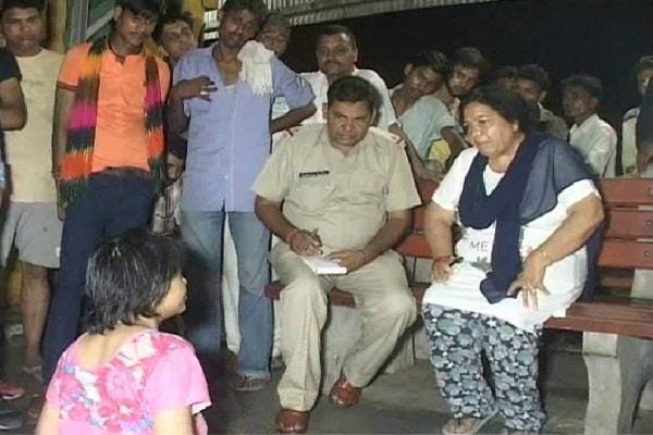 truth of handicape girl found on station, handicape girl found on railway station