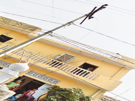 Houses ran high voltage current, two injured