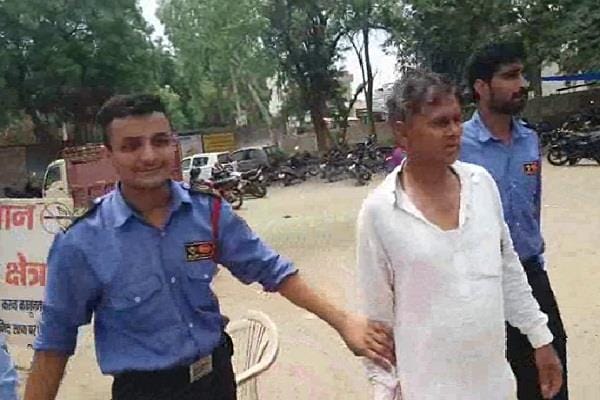 molestation with formar sarpanch, lady sarpanch beated man, molestation with fatehabad sarpanch