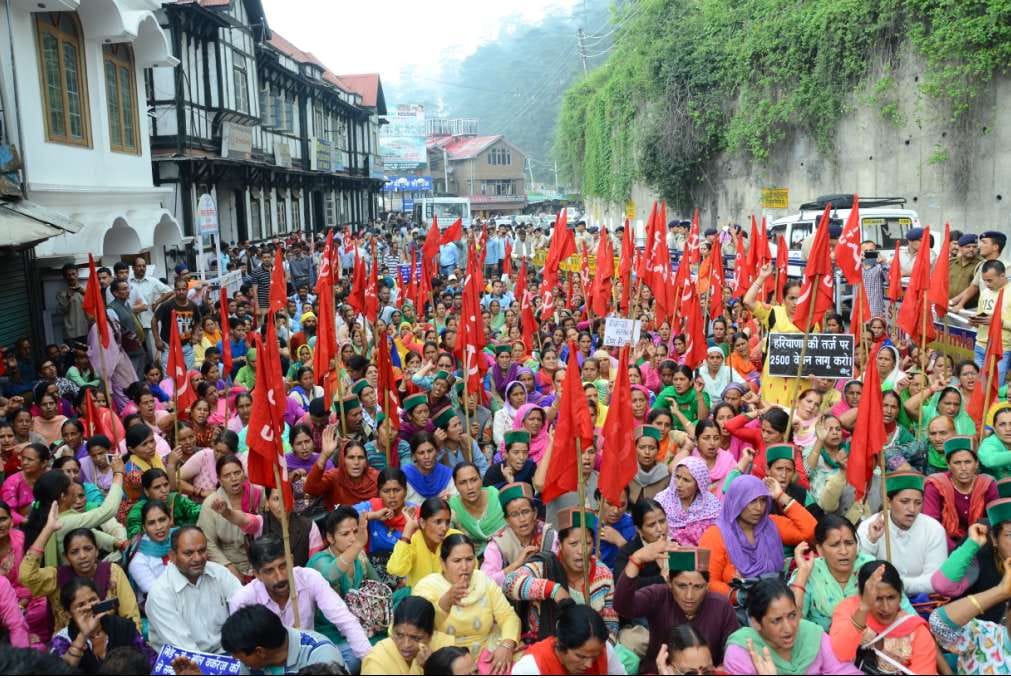 protest of mid day meal workers in shimla