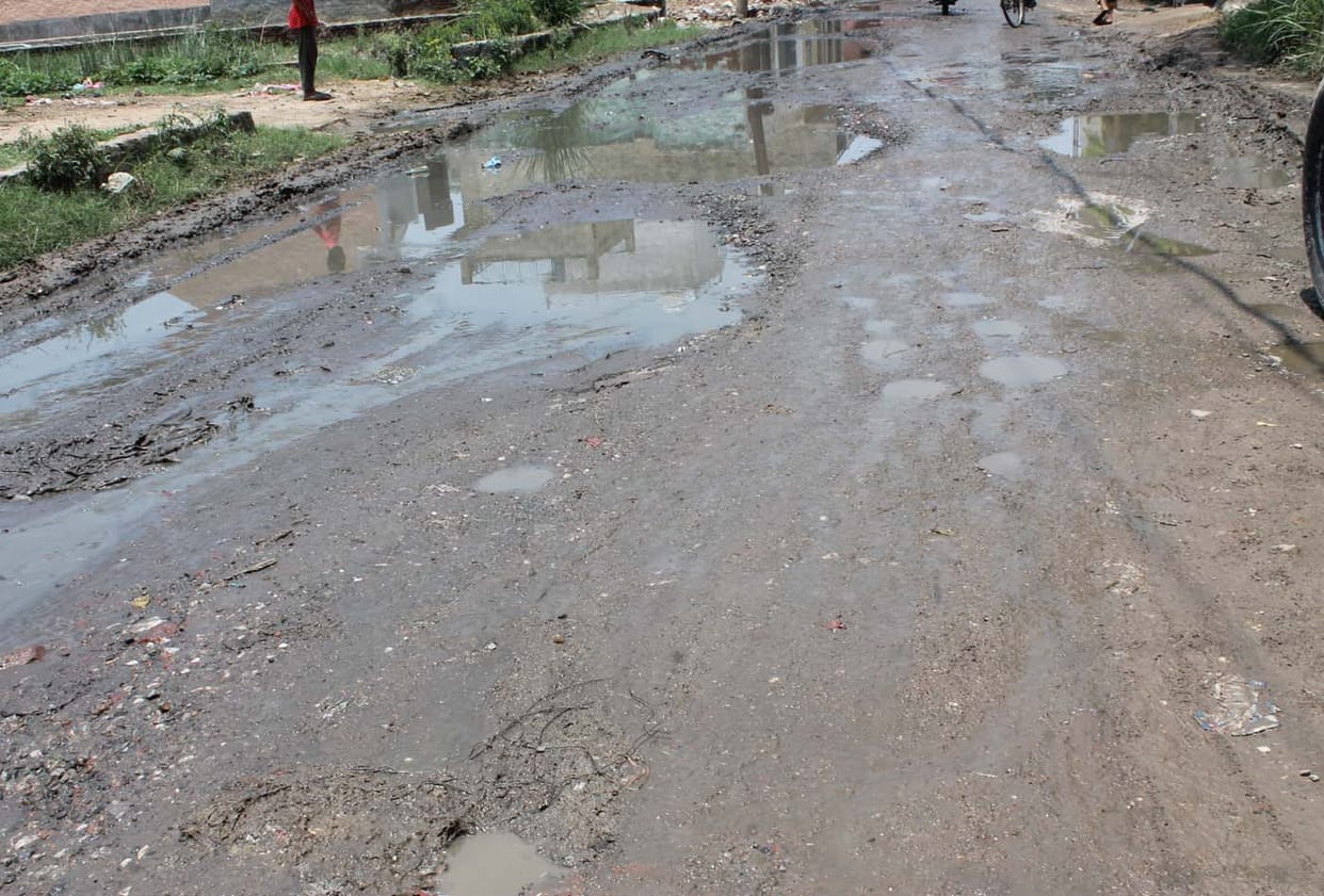 Jammu and Kashmir: Road leading to Baba Pad Dev place in bad condition, passersby helpless