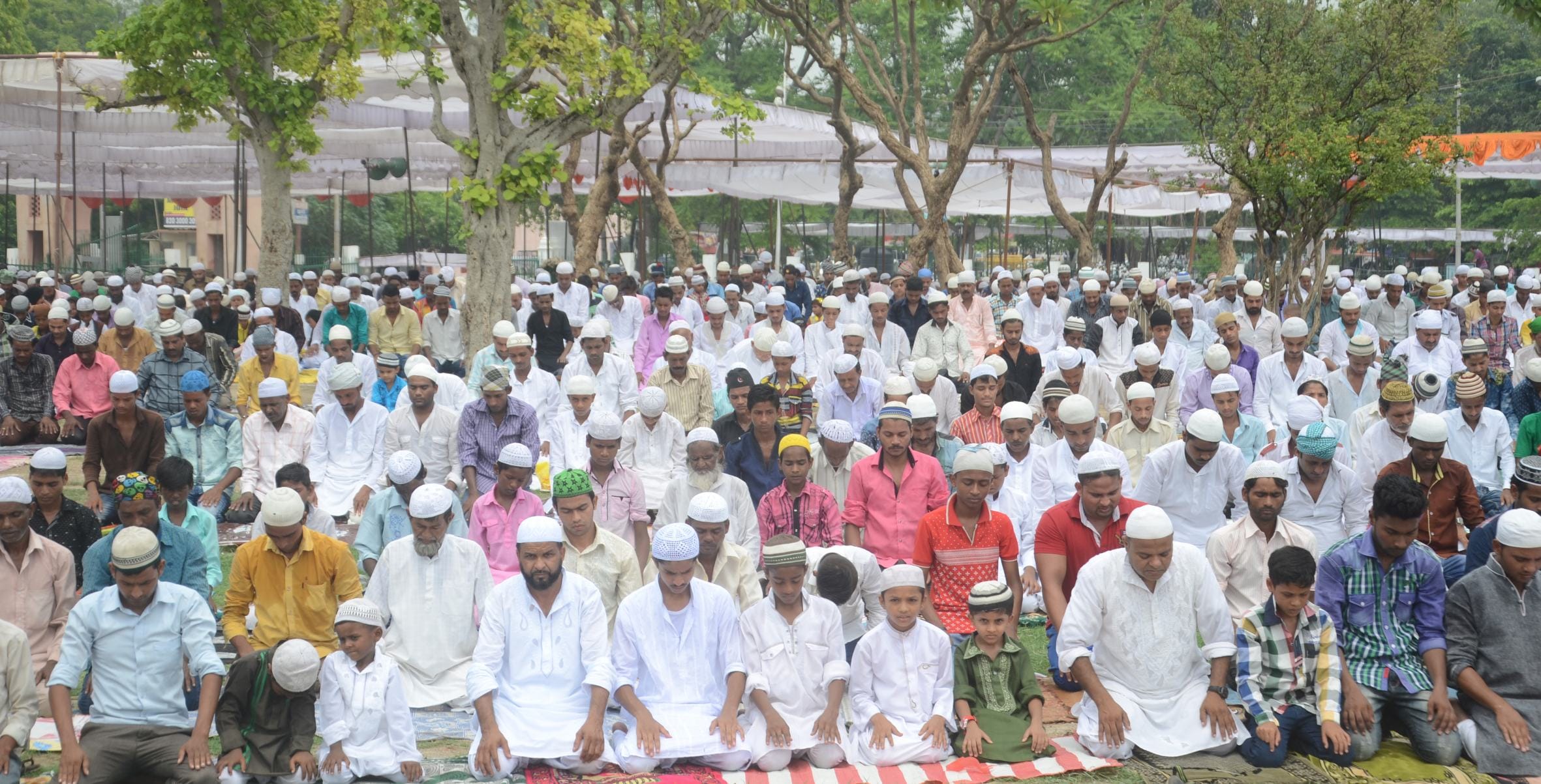 alvida namaz in lucknow imambara