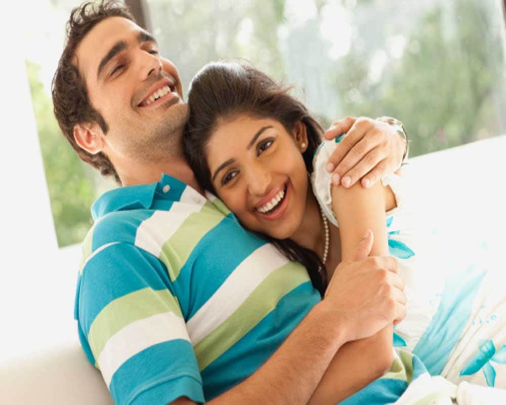can love happen at first sight or it is just a lust
