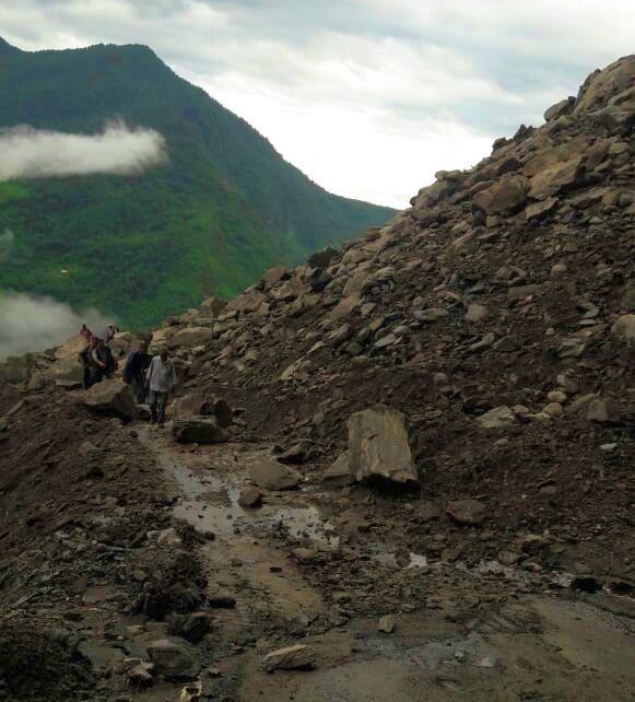road block in rudraprayag.