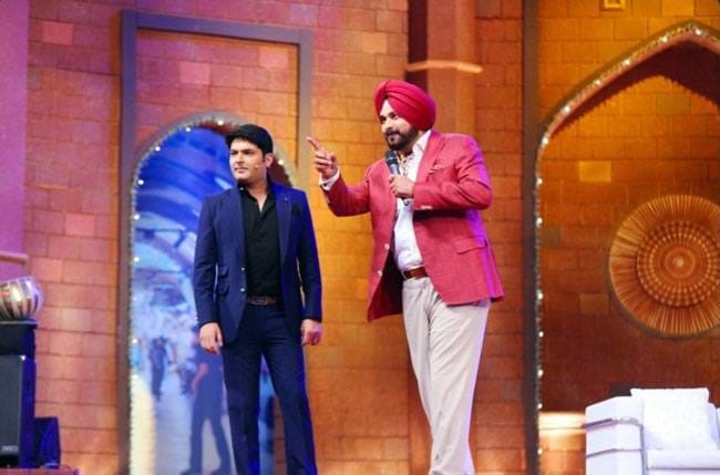 navjot singh sidhu romance with wife navjot kaur sidhu in kapil sharma show