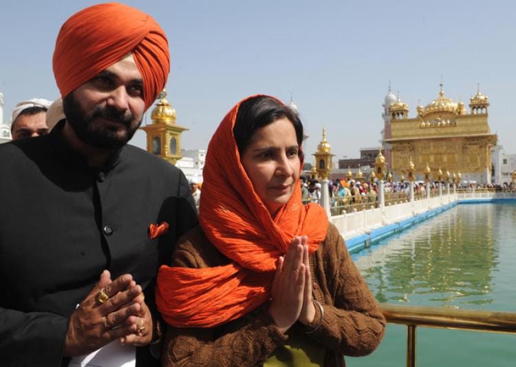 after arvind kejriwal tweet, congress big offer to navjot sidhu, bjp statement on sidhu