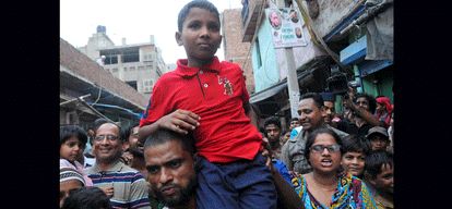 sonu' mother with tears in his eyes said sushma madam gave eid gift