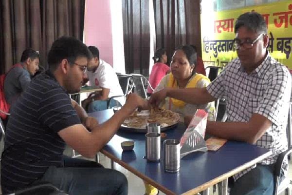 ajab gajab challange of dhaba owner, got reward on eating prantha, tapsya prantha junction