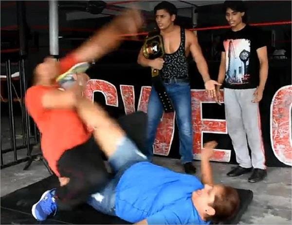 the great khali student bulbul kicked a boy brutally during stretching in jalandhar academy