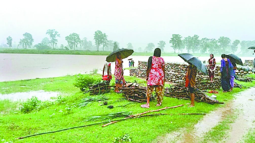 The incessant rains over the mountains Jagbudha water level increased