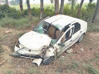 Car crashed into a tree ,  father and son dead, kurukshetra