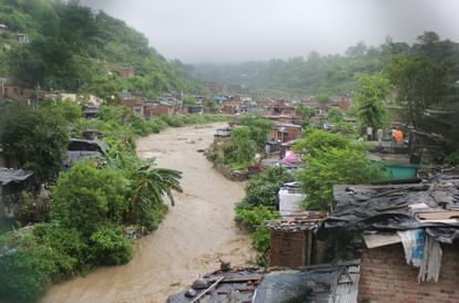 देहरादून : उत्तराखंड के अधिकतर हिस्सों में आज भी बारिश की संभावना, मौसम विभाग ने जारी किया यलो अलर्ट