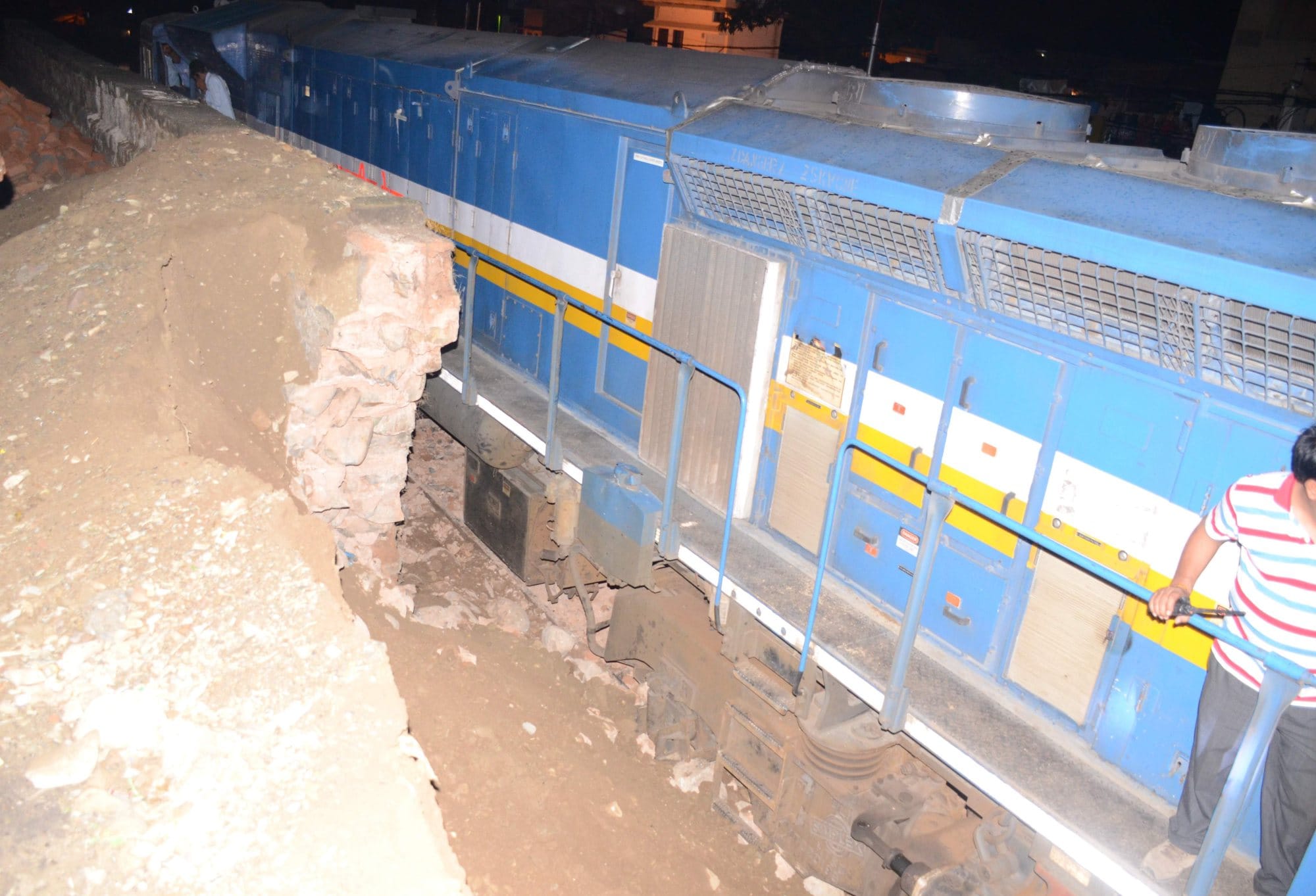 rubble came on Rail track, howrah Express narrowly survived.