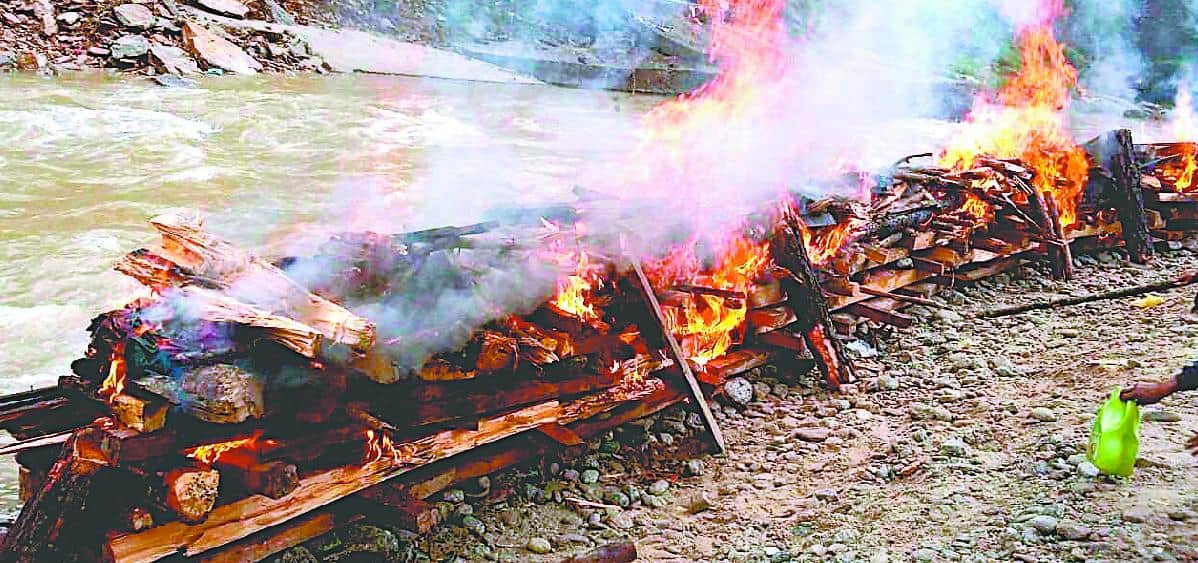 woman back to world after cremation