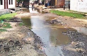 road in moratganj